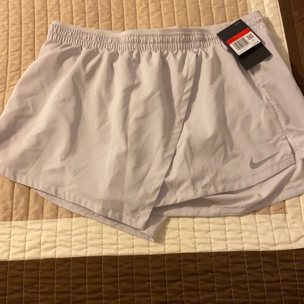 NWT Nike skort! Has zipper pocket in back!